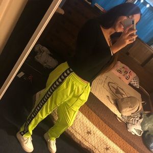 Meet your Posher, Hilda